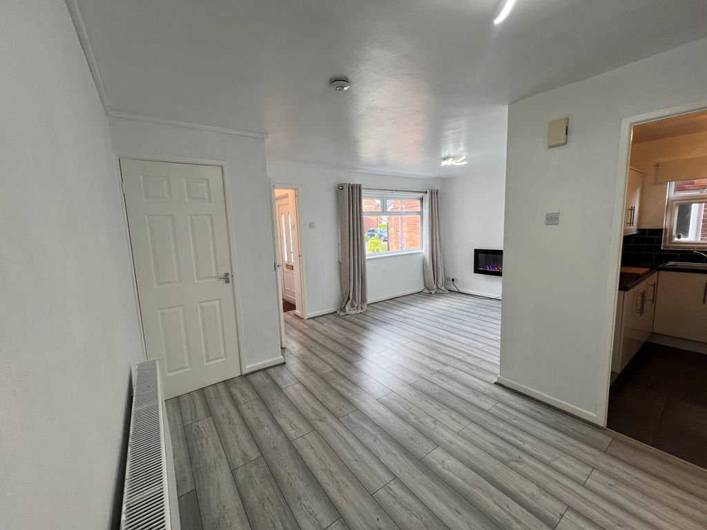 Property photo 3 of 8 Living Room