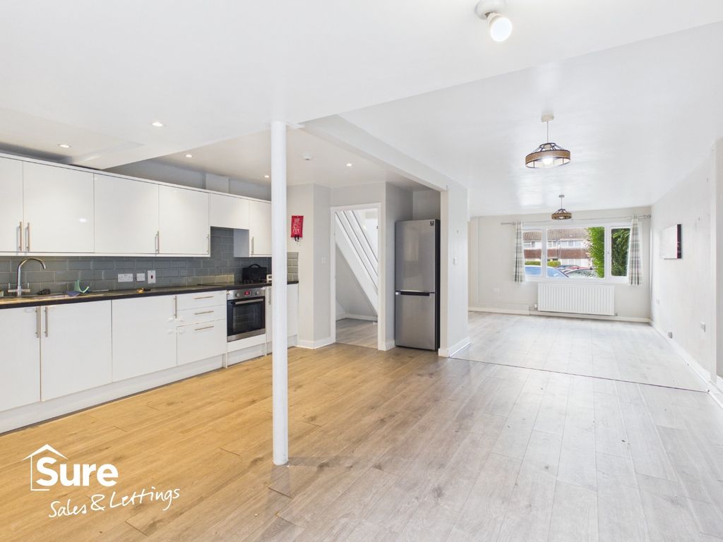 Property photo 3 of 17 3979665
