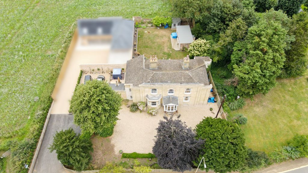 Property photo 2 of 32 3020163