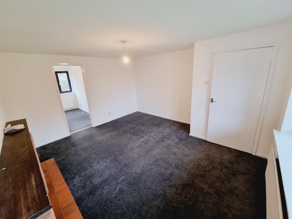 Property photo 3 of 12 Living Room