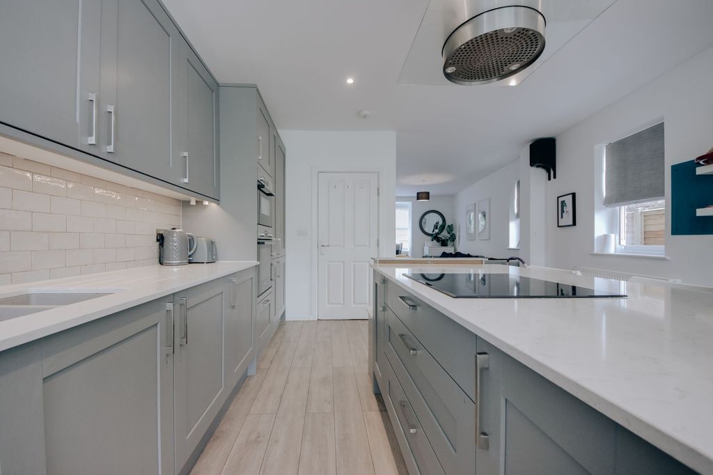 Property photo 1 of 11 Open-Plan Kitchen/Diner