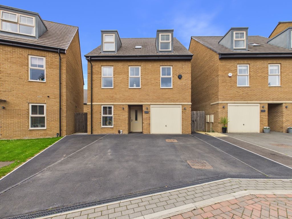 Property photo 1 of 43 1- Rob Hammond Ewemove Pontefract