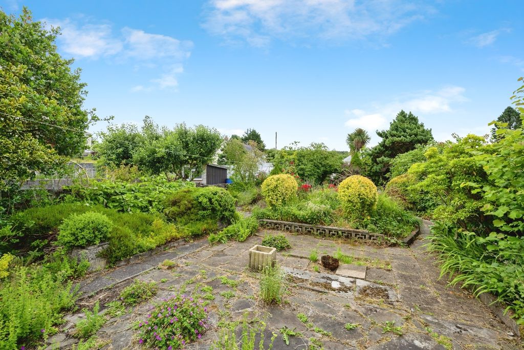 Property photo 3 of 18 Photo