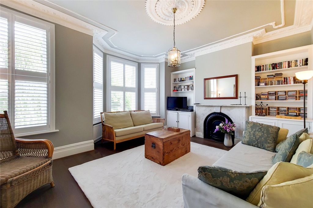 Property photo 1 of 19