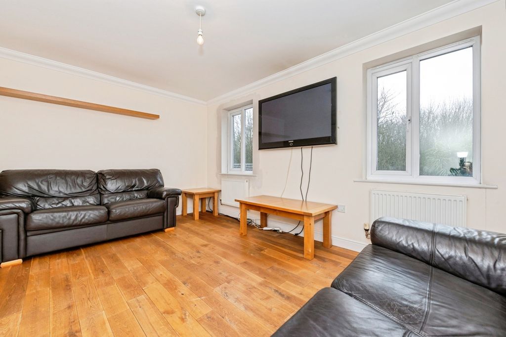 Property photo 2 of 18 Pbox-Img.Jpg