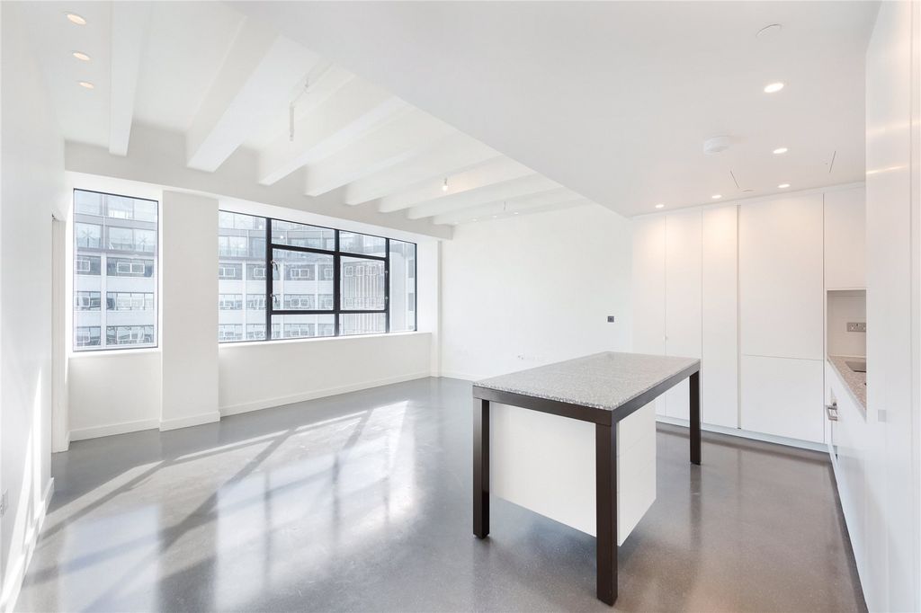 Property photo 2 of 10 Picture No. 12