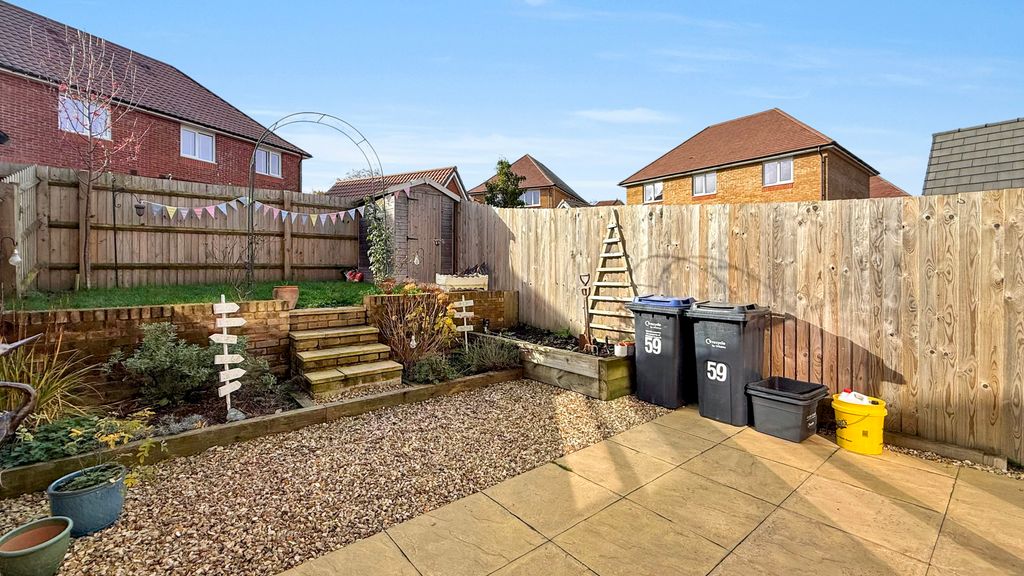 Property photo 2 of 14 Garden