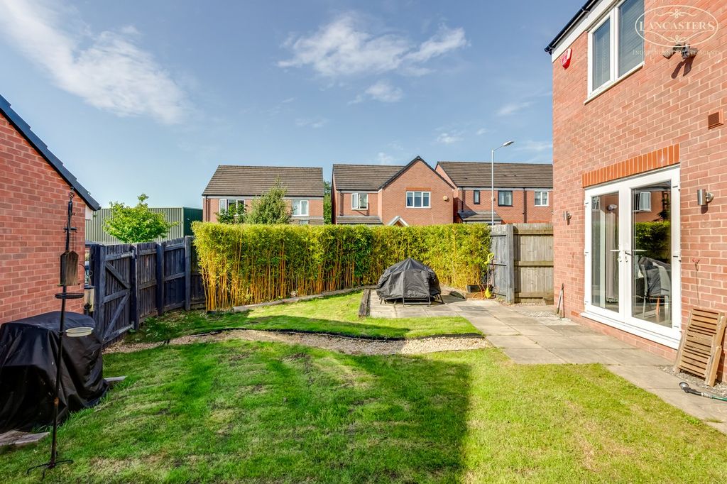 Property photo 2 of 16 Rear Garden