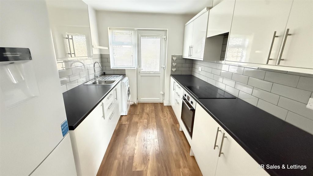 Property photo 3 of 14 20260128_125831719_Ios.Jpg