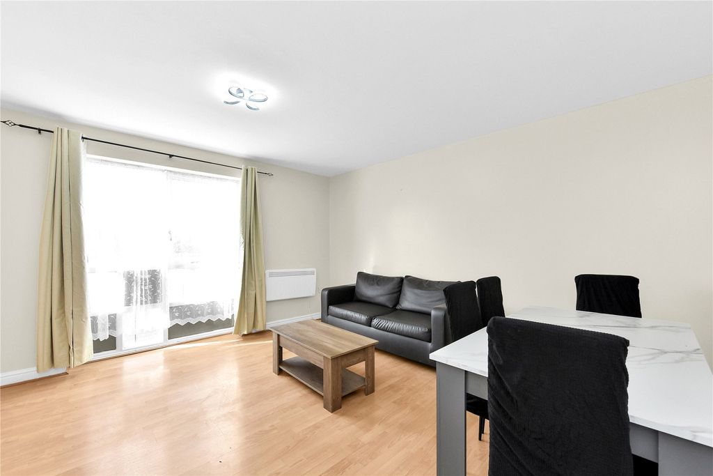 Property photo 2 of 16 Picture No. 10