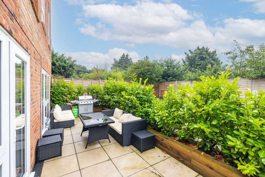 Property photo 1 of 9