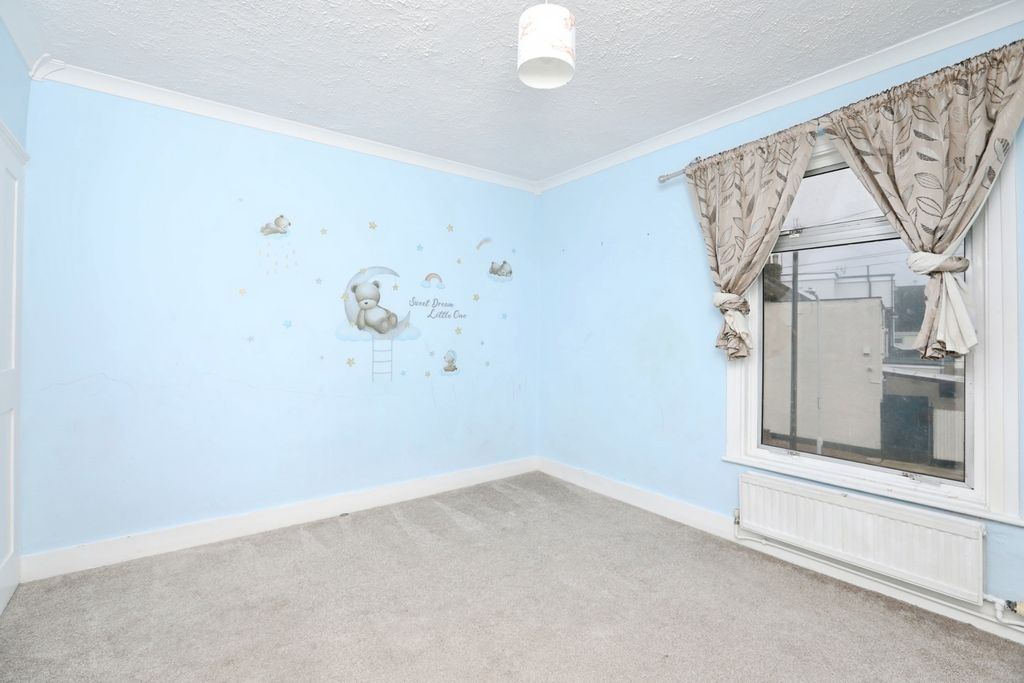 Property photo 3 of 19 Pbox-Img.Jpg