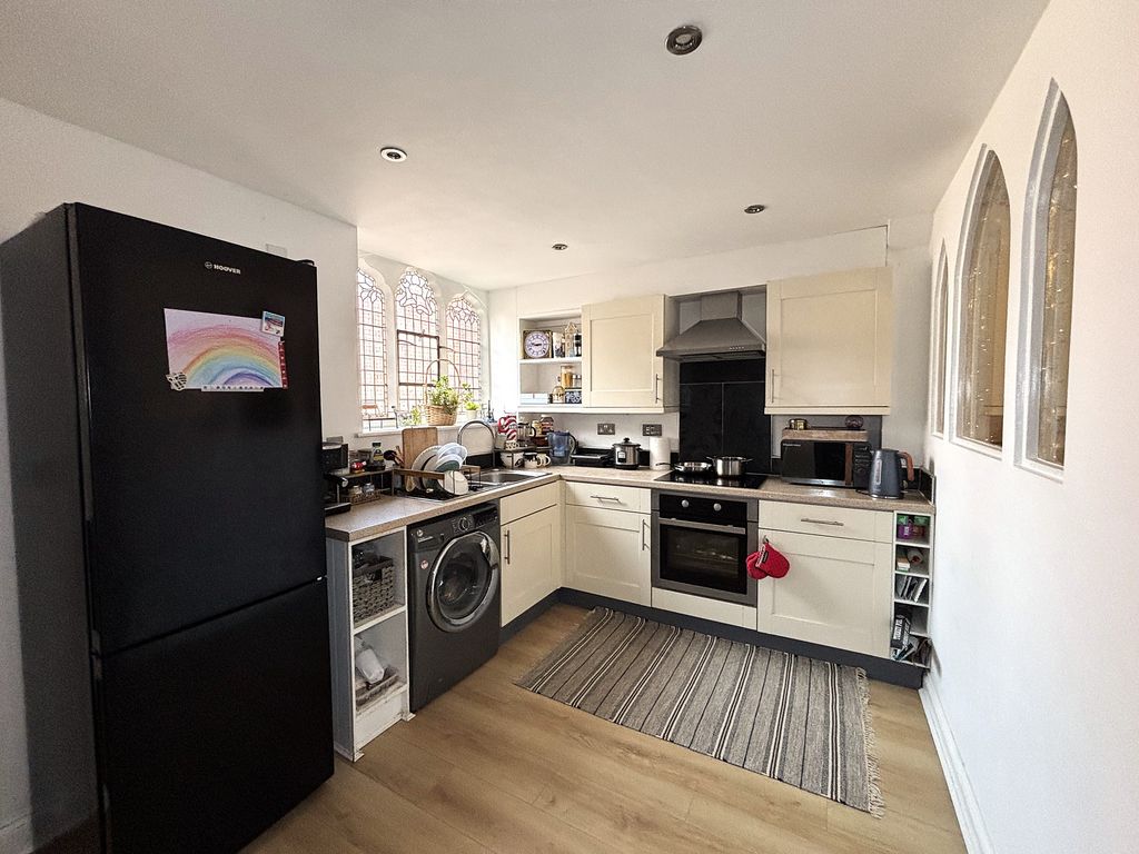 Property photo 2 of 16 Kitchen
