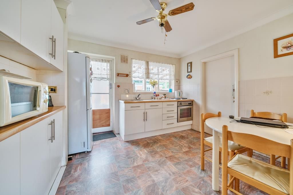 Property photo 3 of 21 Kitchen