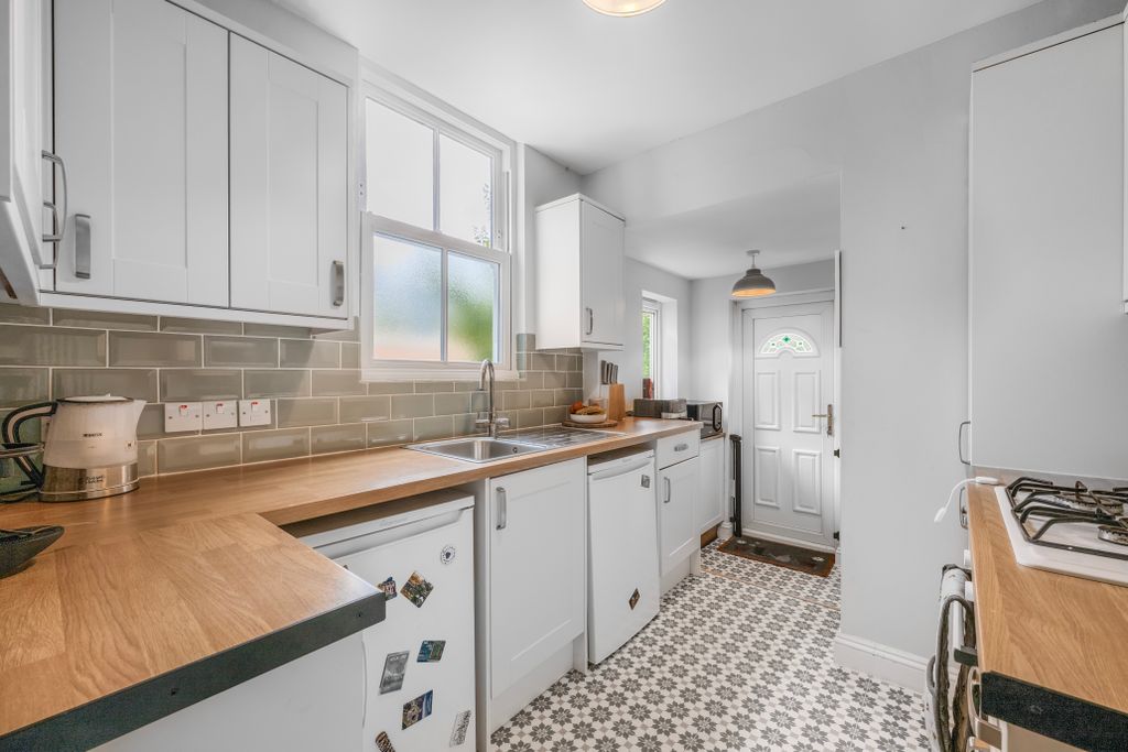 Property photo 3 of 21