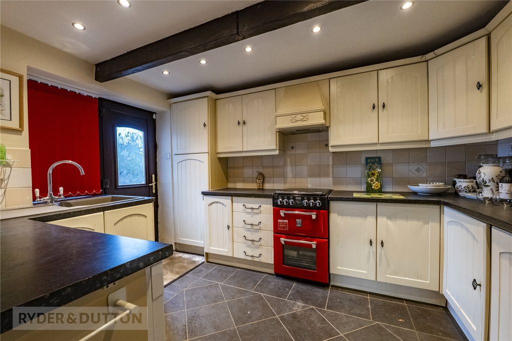 Property photo 2 of 21 Picture No. 24