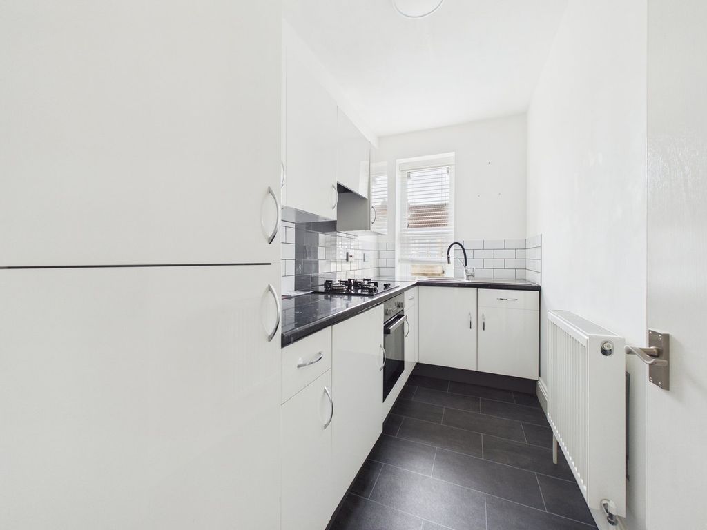 Property photo 3 of 7