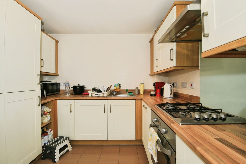 Property photo 3 of 17