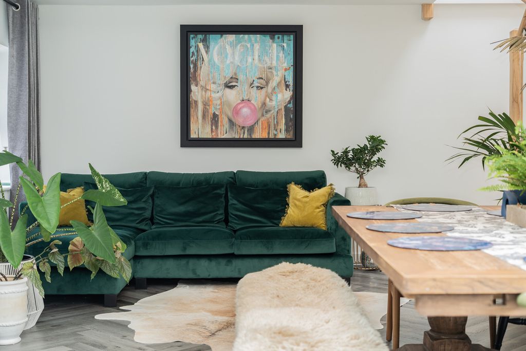 Property photo 2 of 26