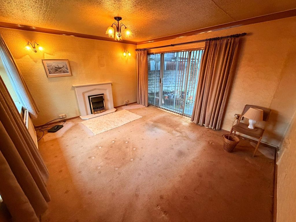 Property photo 2 of 18 Picture No. 14