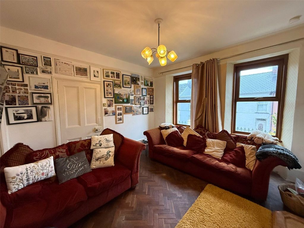 Property photo 3 of 34 Picture No. 13