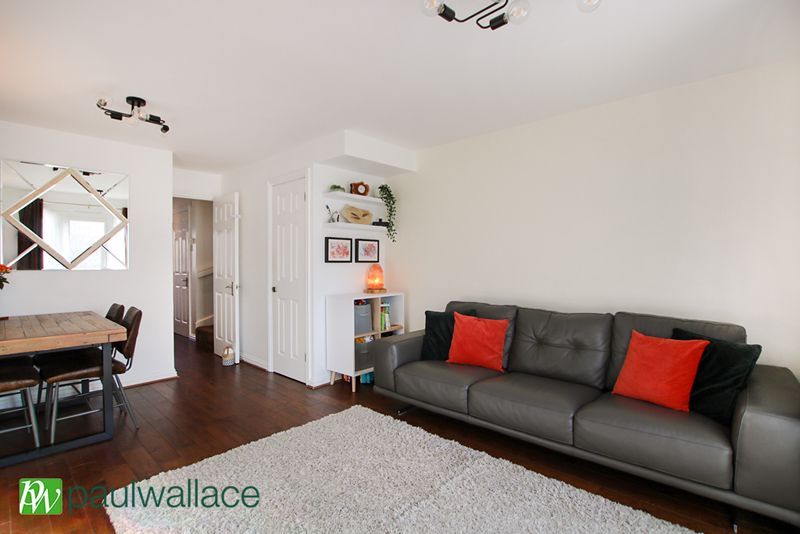 Property photo 2 of 12 Lounge
