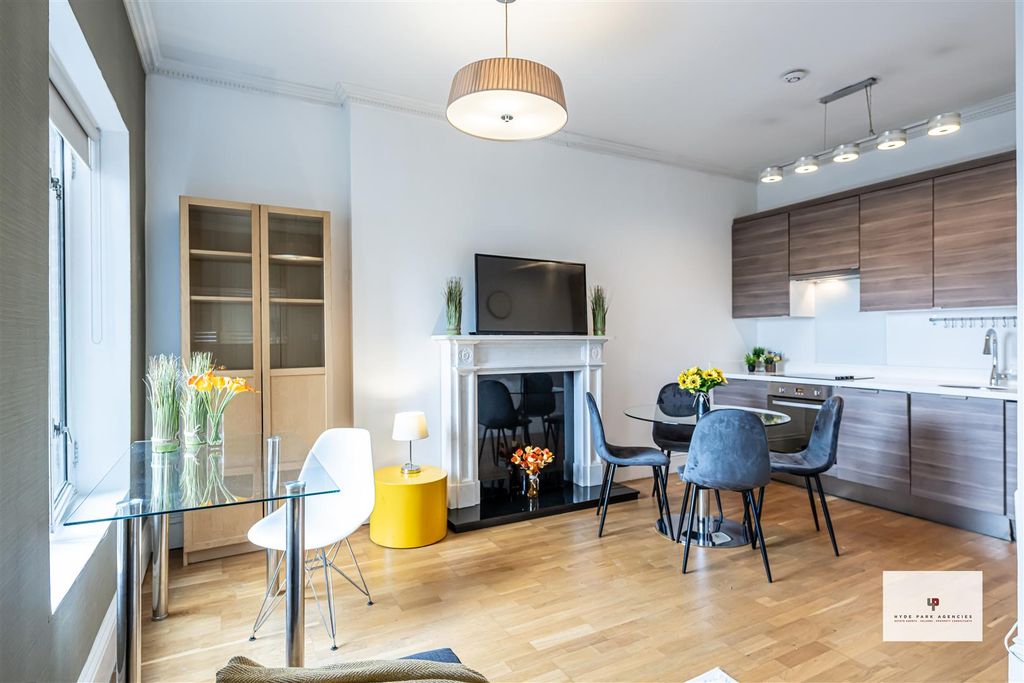 Property photo 2 of 14 Orsett Terrace 2@10-005 Hr - Hpa.Jpg