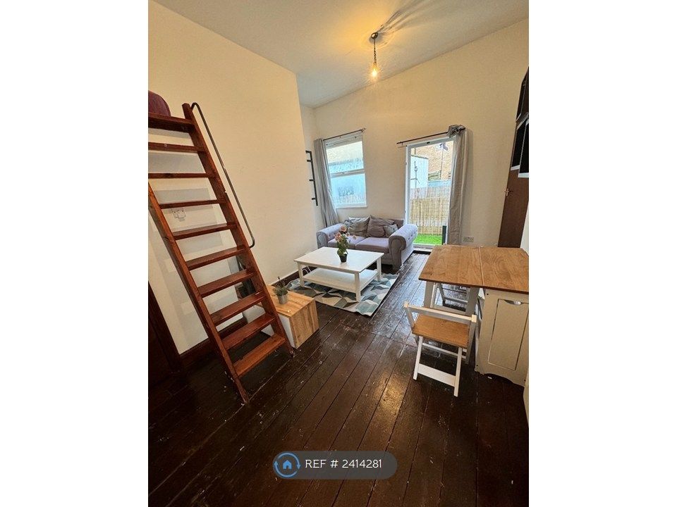 Property photo 2 of 26