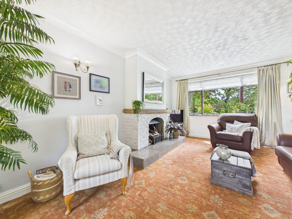 Property photo 2 of 40