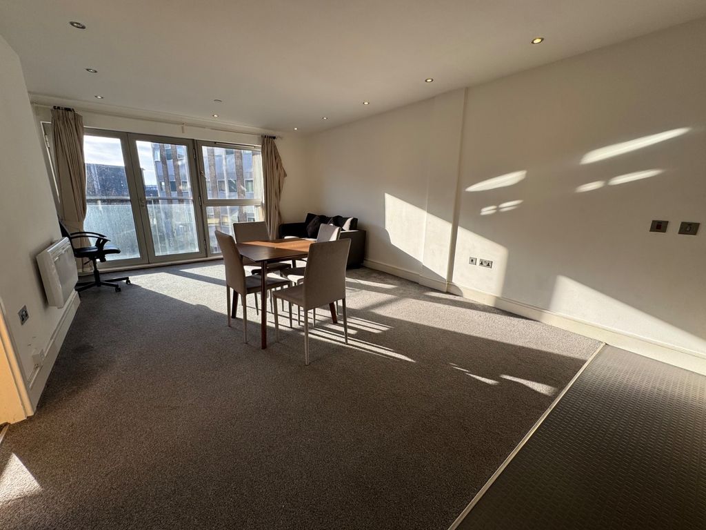 Property photo 1 of 9 Picture No. 10