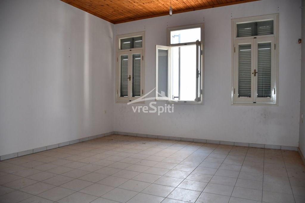 Property photo 1 of 25