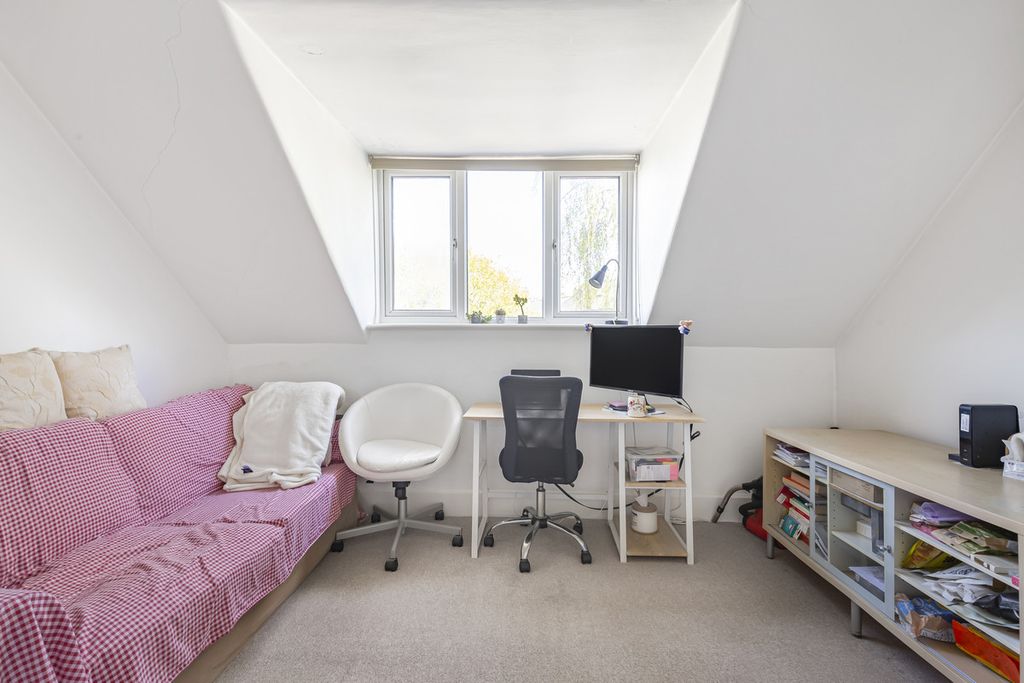 Property photo 3 of 13