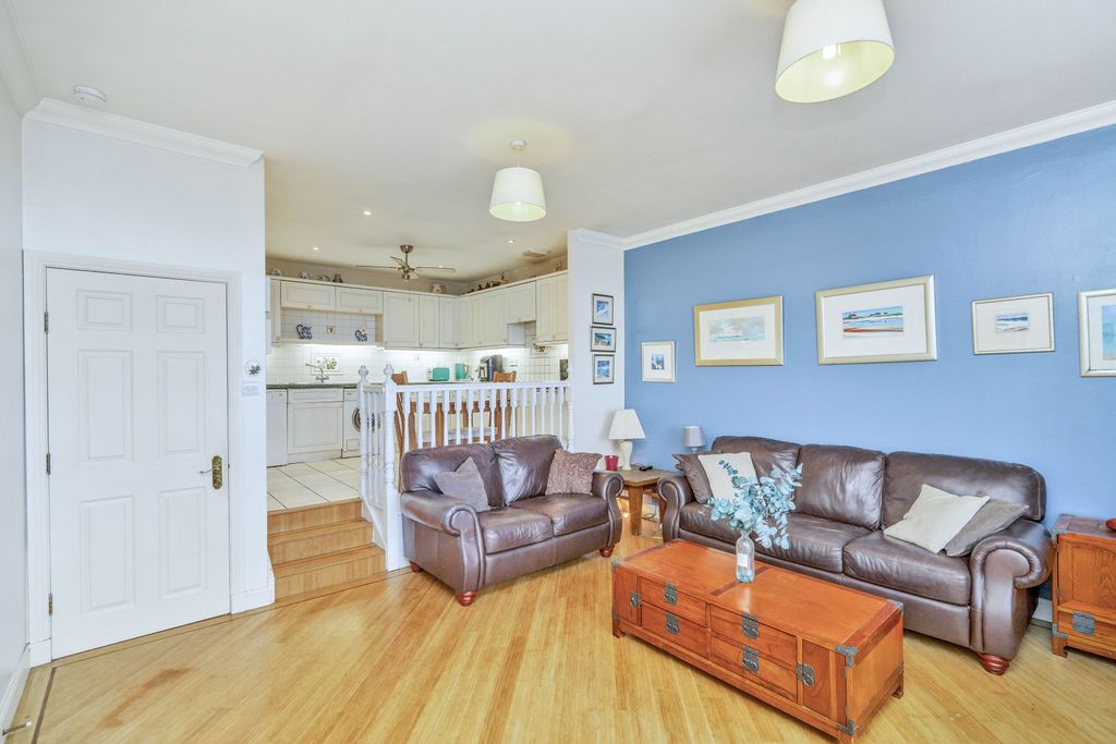 Property photo 3 of 12 Property Image 3