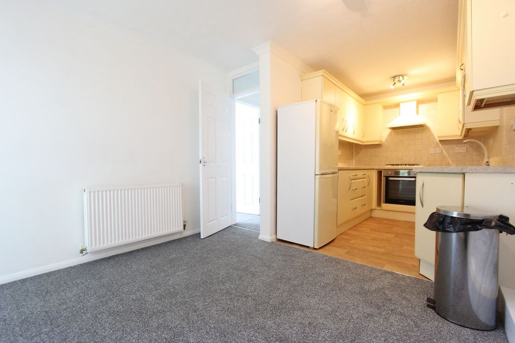 Property photo 3 of 10 Photo 3