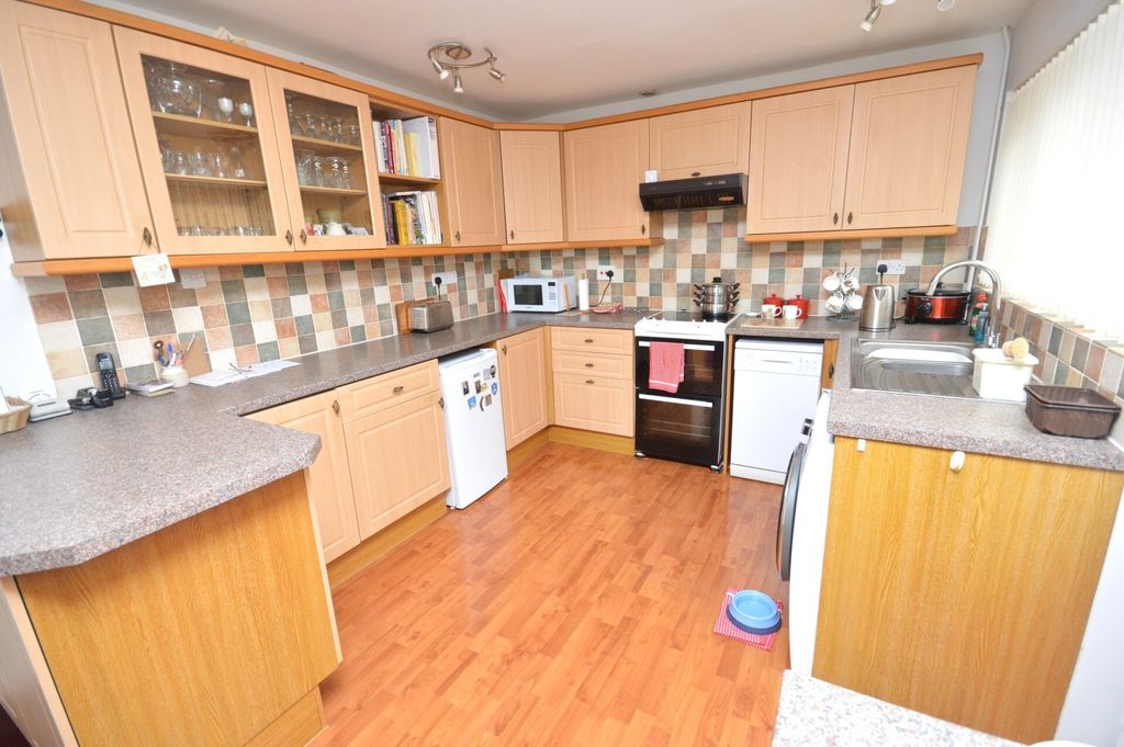 Property photo 3 of 24 Picture No. 05