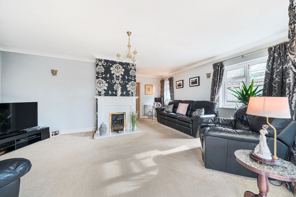 Property photo 3 of 16 Reception Room