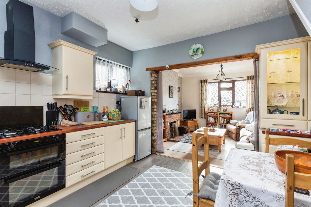 Property photo 2 of 15