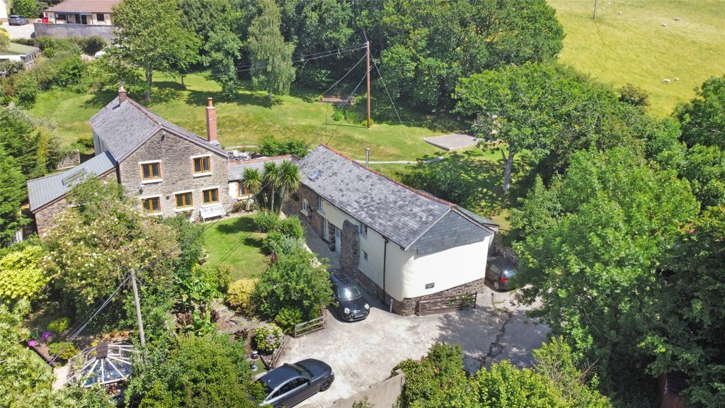 Property photo 1 of 33 Picture No. 10