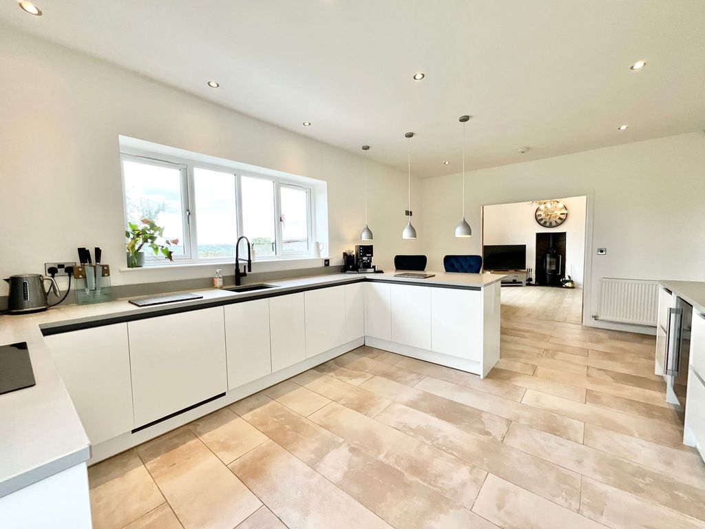 Property photo 2 of 46