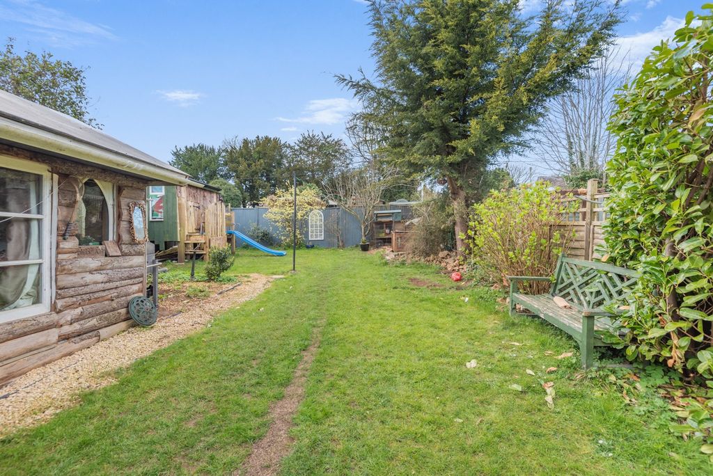 Property photo 2 of 25