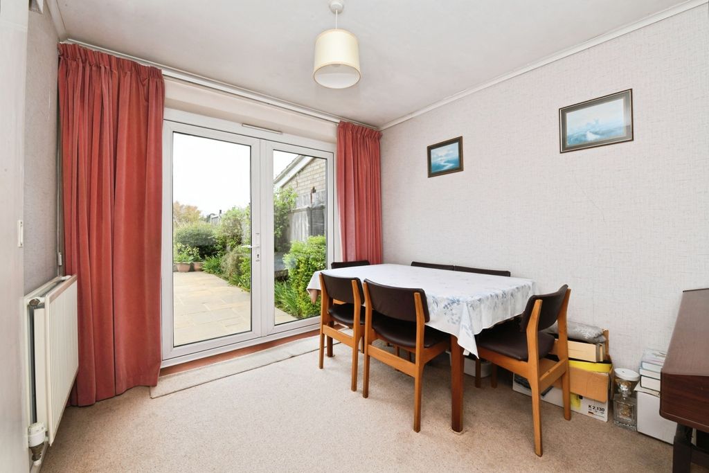 Property photo 3 of 16 Photo