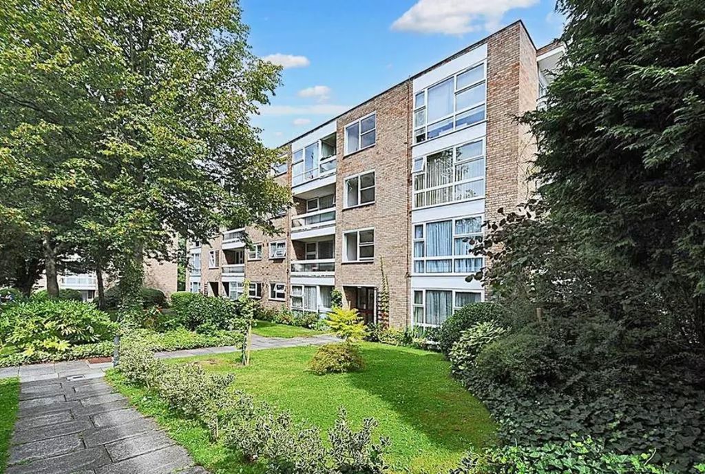 Property photo 3 of 11 Exterior