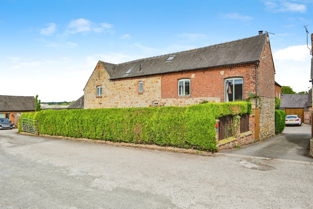 Property photo 2 of 18