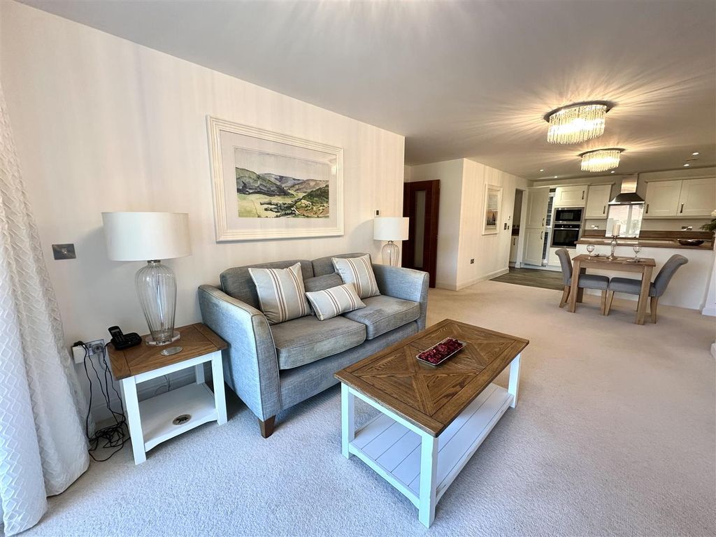 Additional image 7 of 2 bed flat for saleSea Road, Carlyon Bay, St. Austell PL25