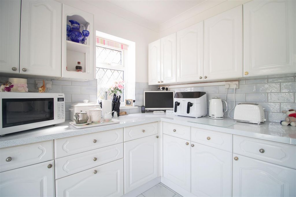 Property photo 3 of 29 Img_7008_1.Jpg