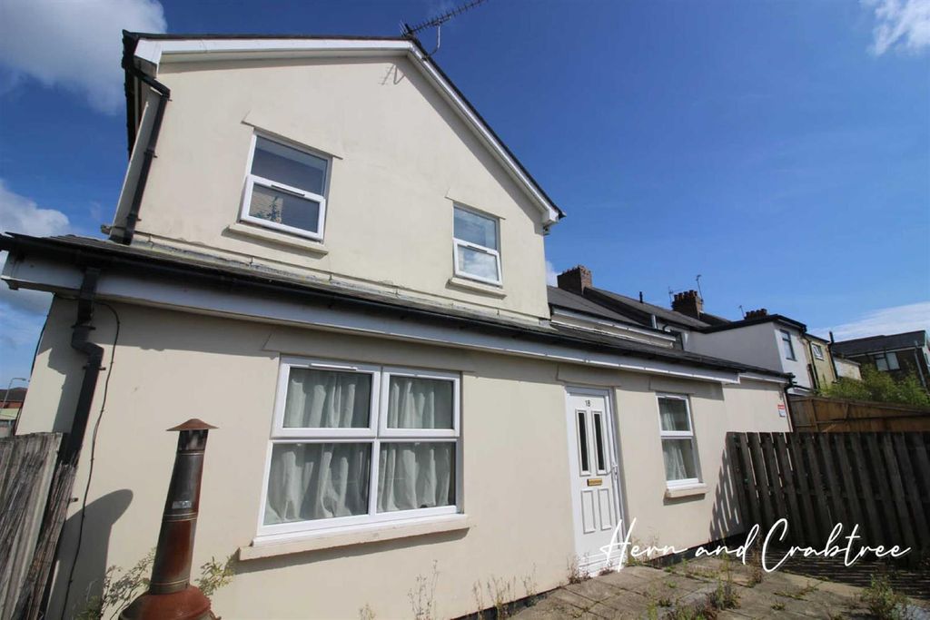 Property photo 1 of 6