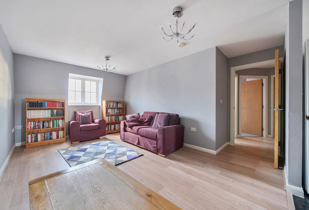 Property photo 2 of 7 1383505-15-691F34...