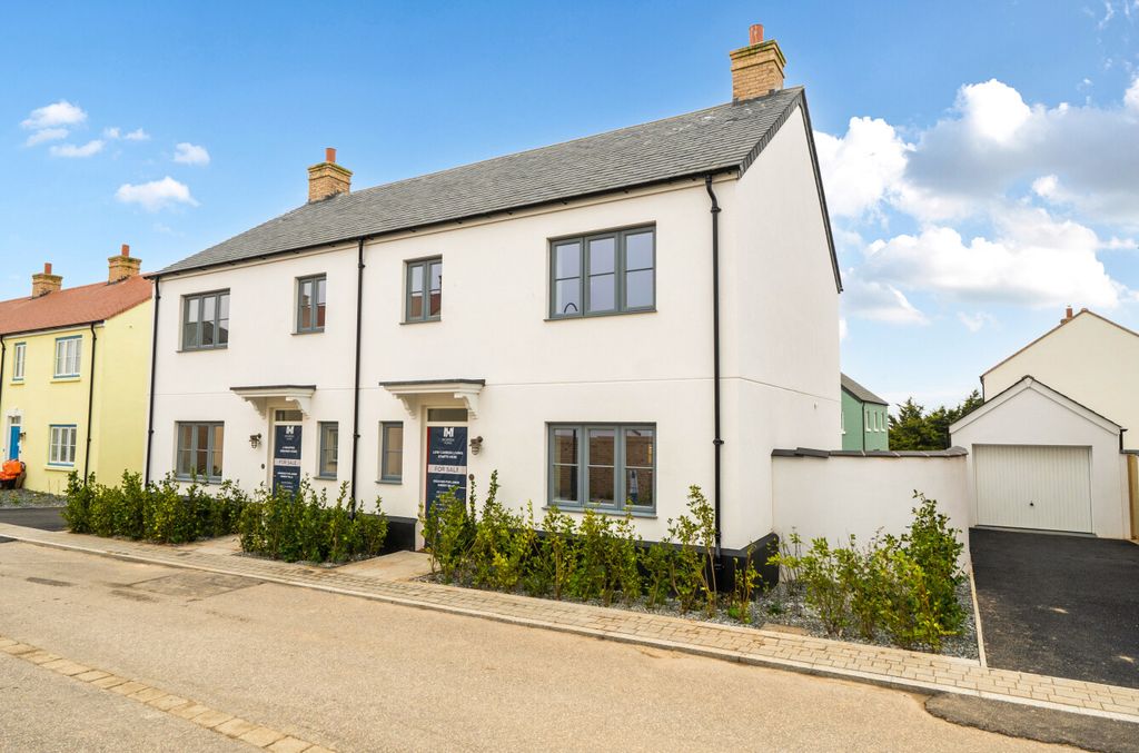 Property photo 1 of 18 1435035-15-69cc15...