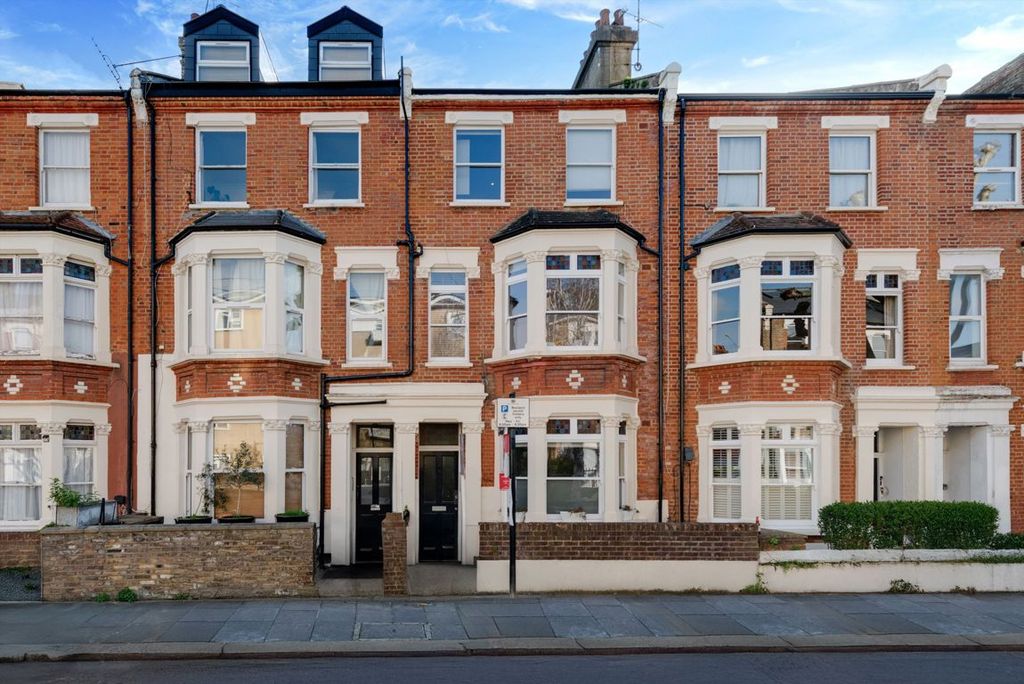 Property photo 1 of 7
