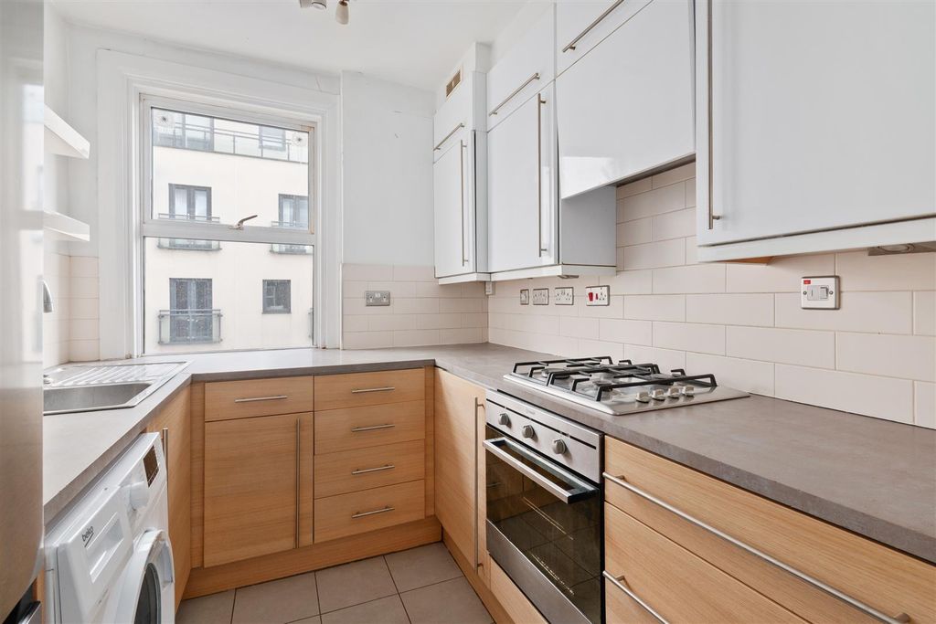 Property photo 3 of 14 Kitchen